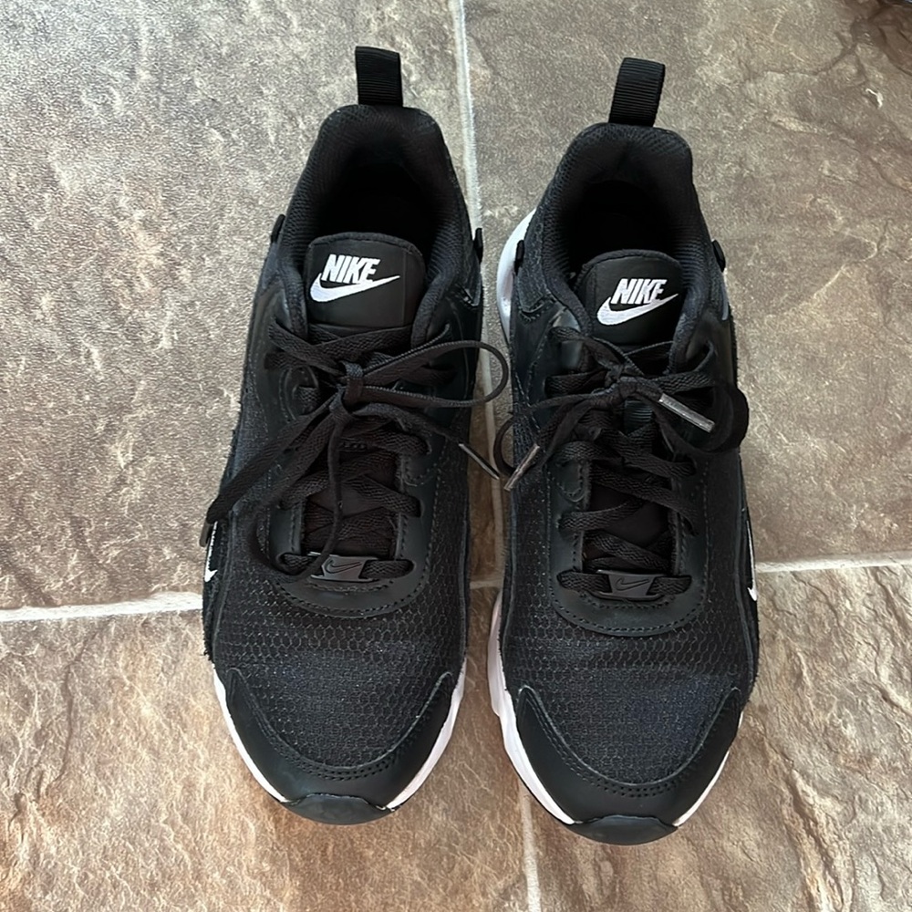Black Nikes Super cute!
